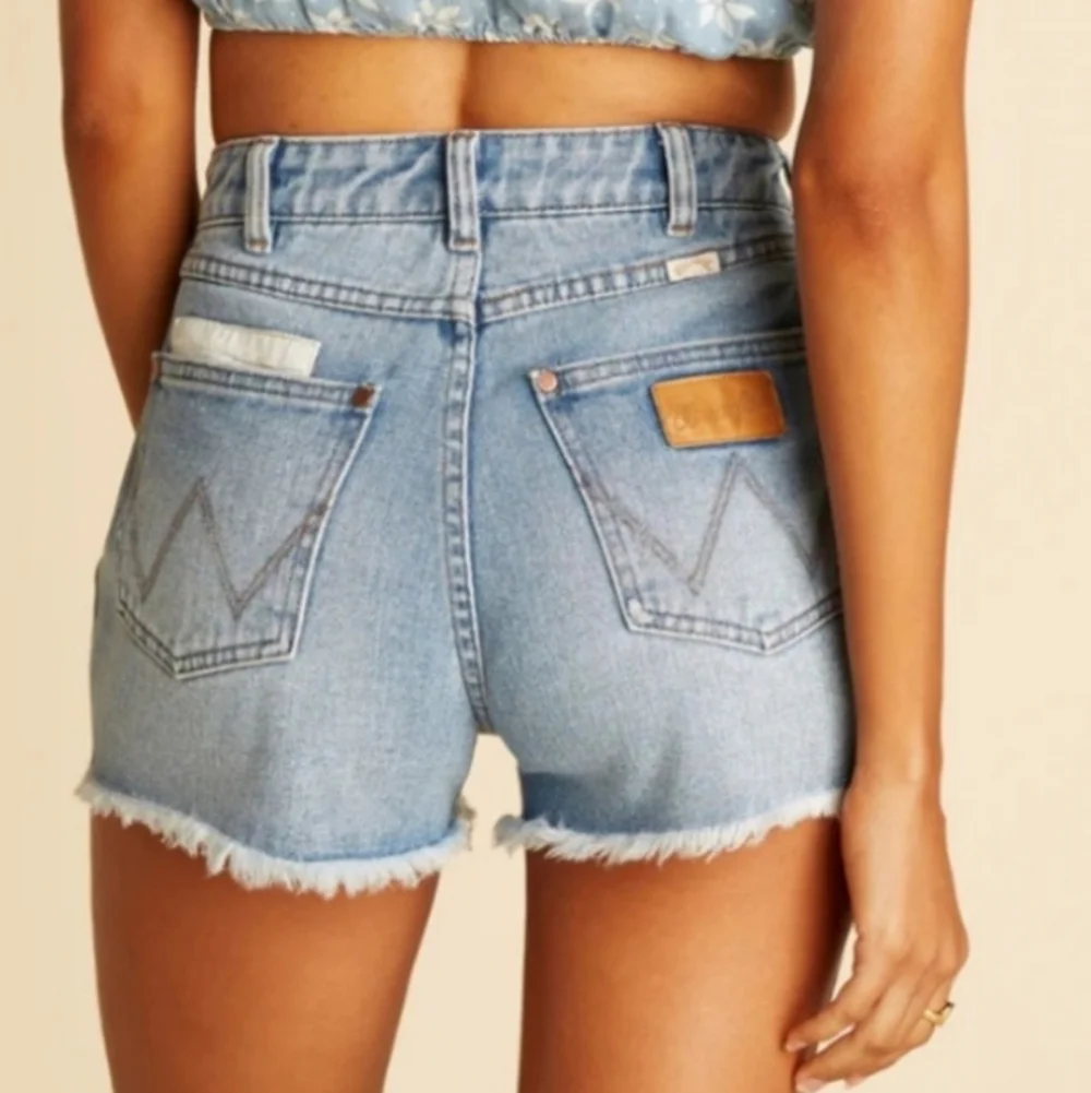 Wrangler Billabong Denim Patchwork Women Shorts - Picture 2 of 7